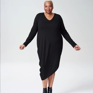 Universal Standard long-sleeve V-neck Geneva black dress Size 2X (30-32, 4X, 5X)